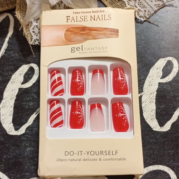 24pcs Glossy Short Ballet Fake Nails, Christmas Red Press On Nails With … - Picture 3 of 17